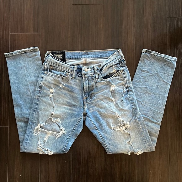 Abercrombie & Fitch Other - Abercrombie & Fitch Ripped Skinny Jeans 28x30